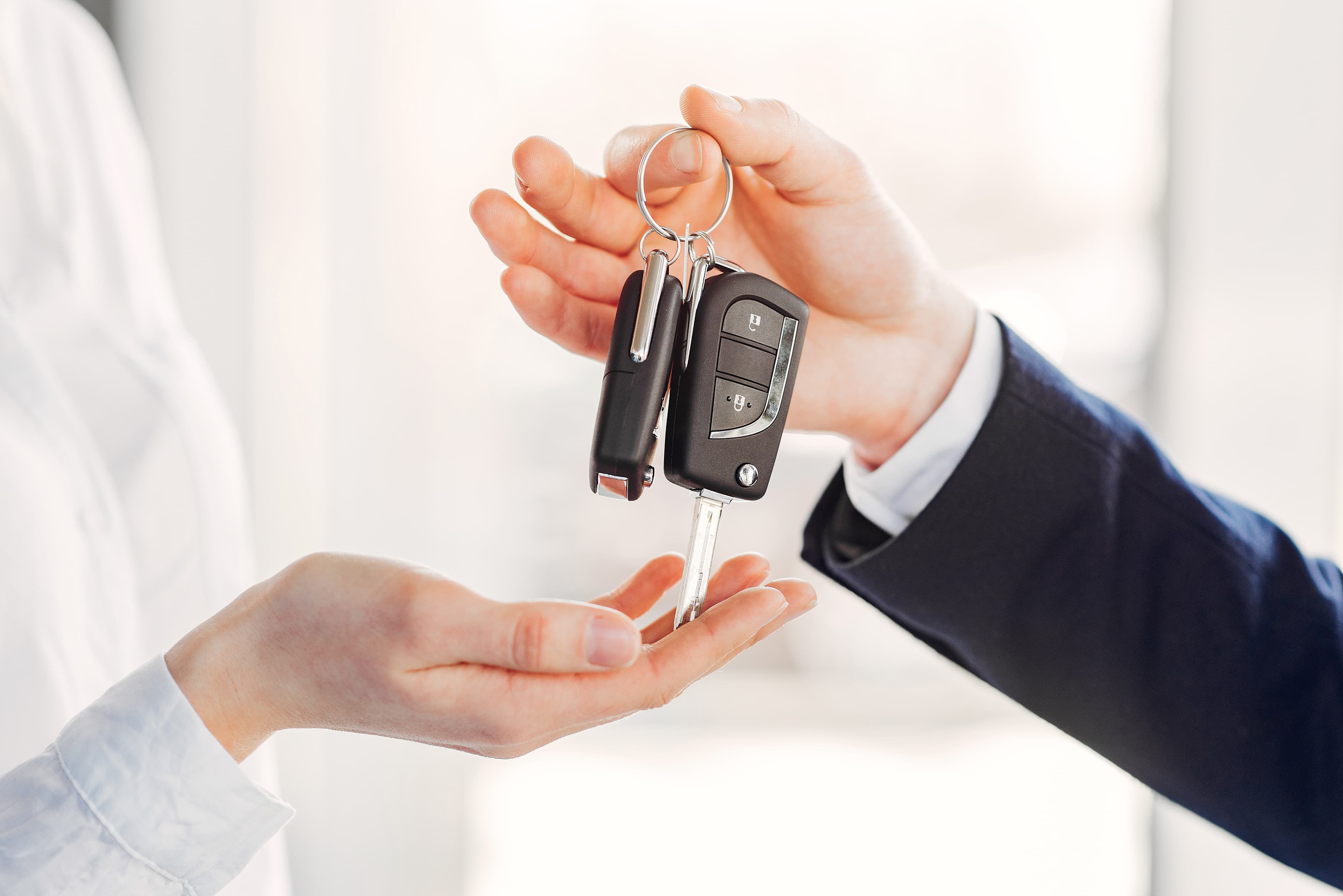 Leasing czy kredyt samochodowy – co wybrać w 2025/2026 roku?